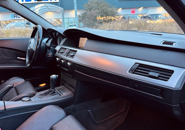 BMW Seria 5 cena 25999 przebieg: 296012, rok produkcji 2005 z Wrocław małe 92